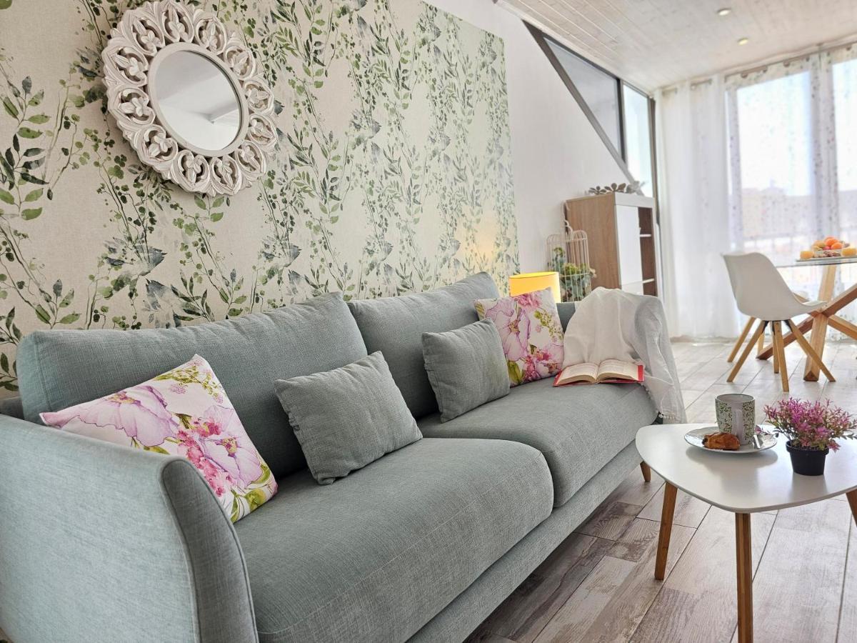 New Loft Sweet Holidays, Playa De Los Cristianos ลอส กริสเตียนอส ภายนอก รูปภาพ